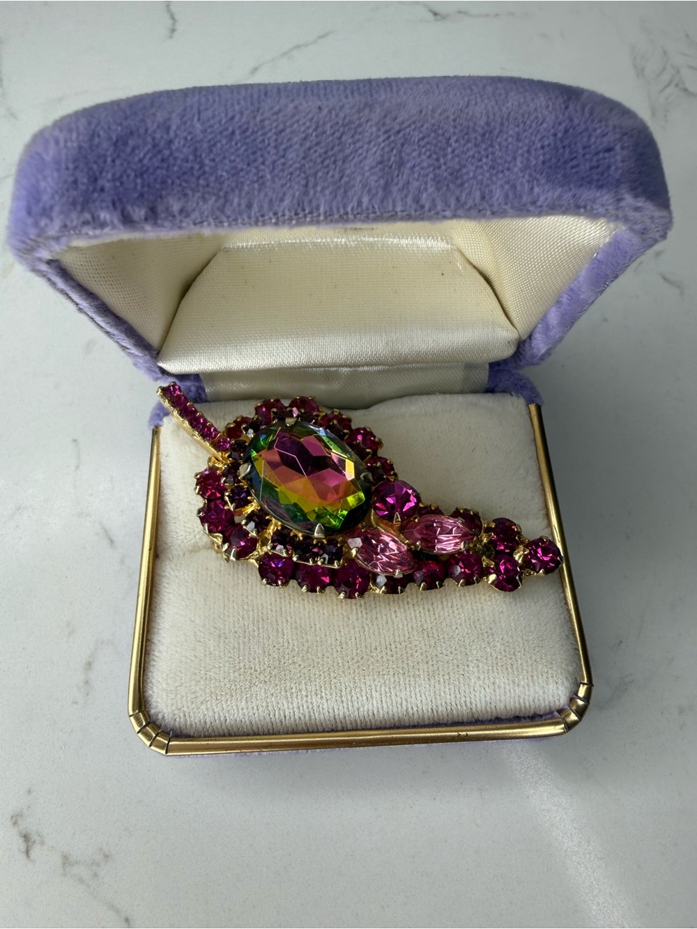 Vintage Delizza & Elster Juliana PINK FUSCHIA WATERMELON HELIOTROPE BROOCH
